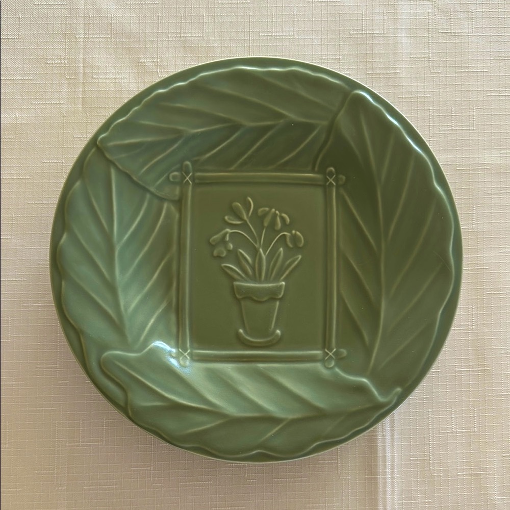Pfaltzgraff Green Flower Garden Leaf Dinnerware Salad Plate Set
